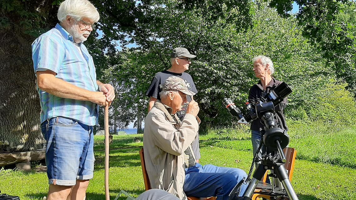 Besøgende var velkommen til at se på Solen.